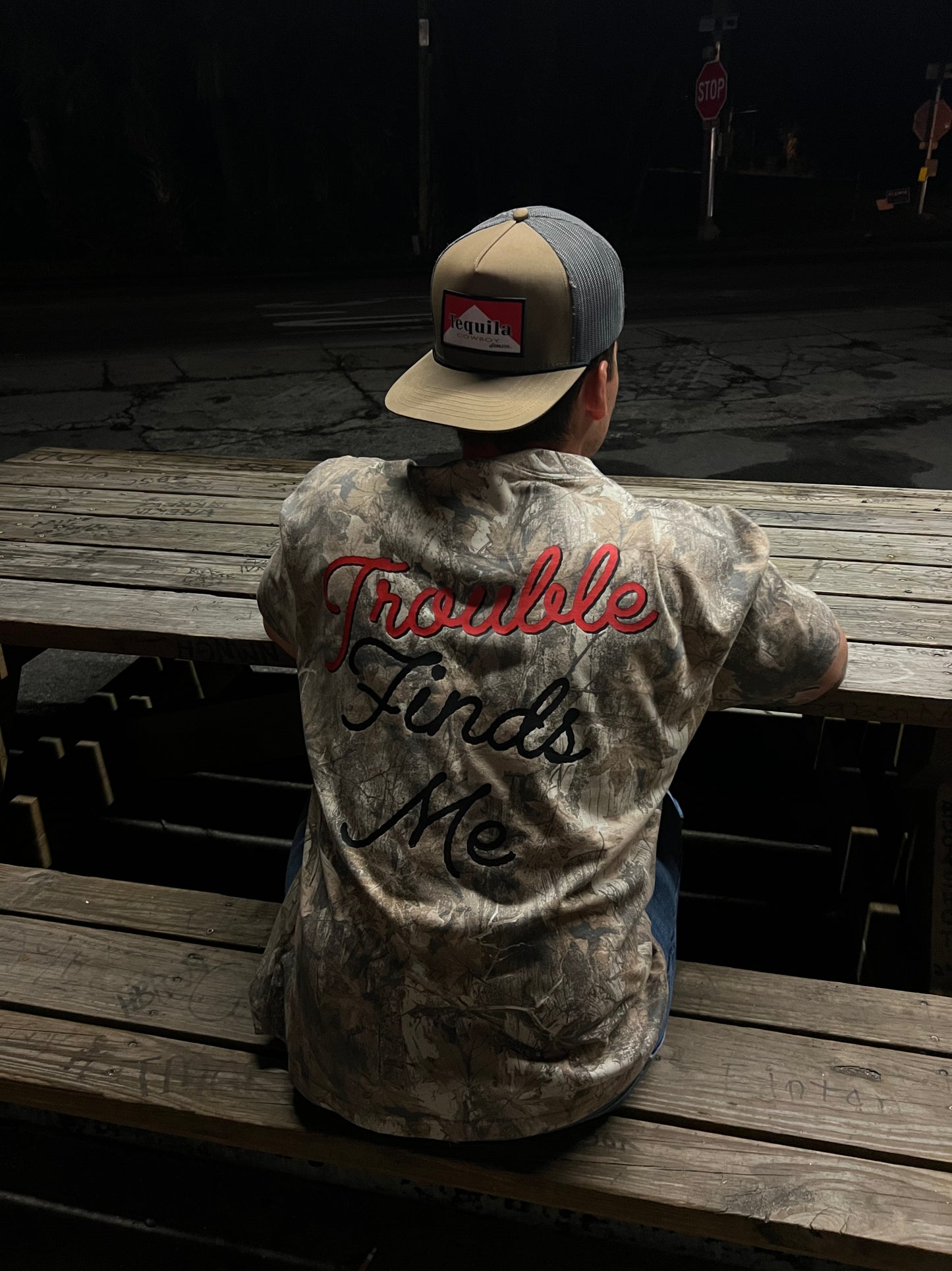 CAMO TROUBLE BOXY T-SHIRT